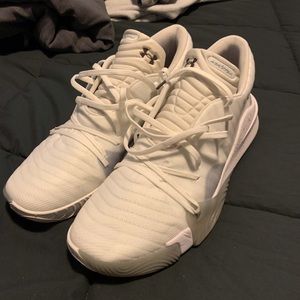 UA Anatomix Spawn Low size 13